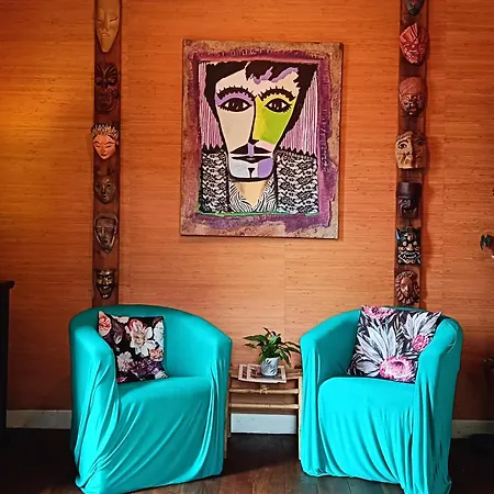 La Maison Des Artistes Гостевой дом Laguepie